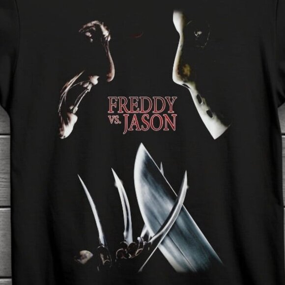 Freddy Vs Jason Horror Movie T-Shirt Retro Scary Film Fan Gift Graphic Shirt 17 - Picture 2 of 5